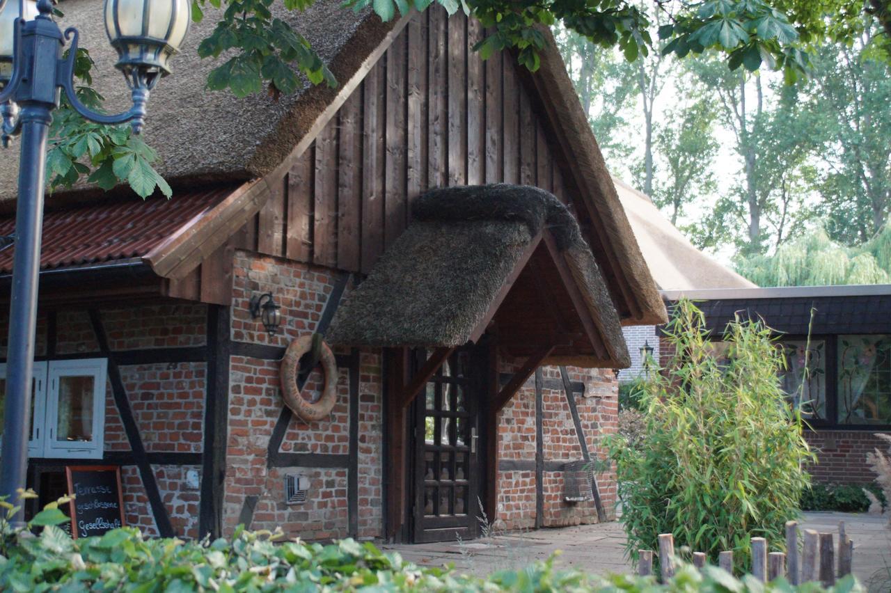Landhaus Absalonshorst Hotell Groß Grönau Exteriör bild