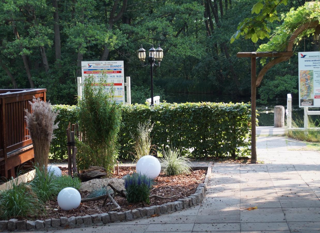 Landhaus Absalonshorst Hotell Groß Grönau Exteriör bild