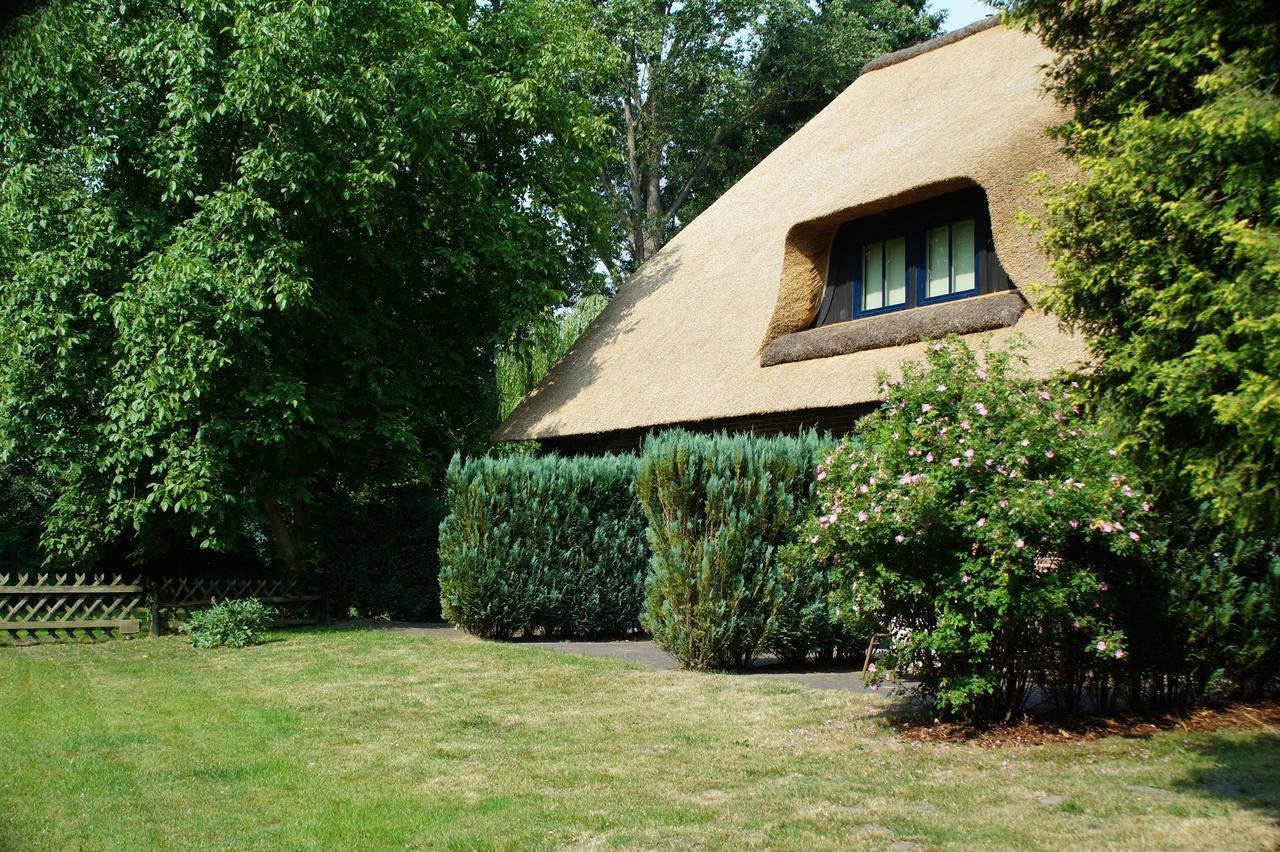 Landhaus Absalonshorst Hotell Groß Grönau Exteriör bild