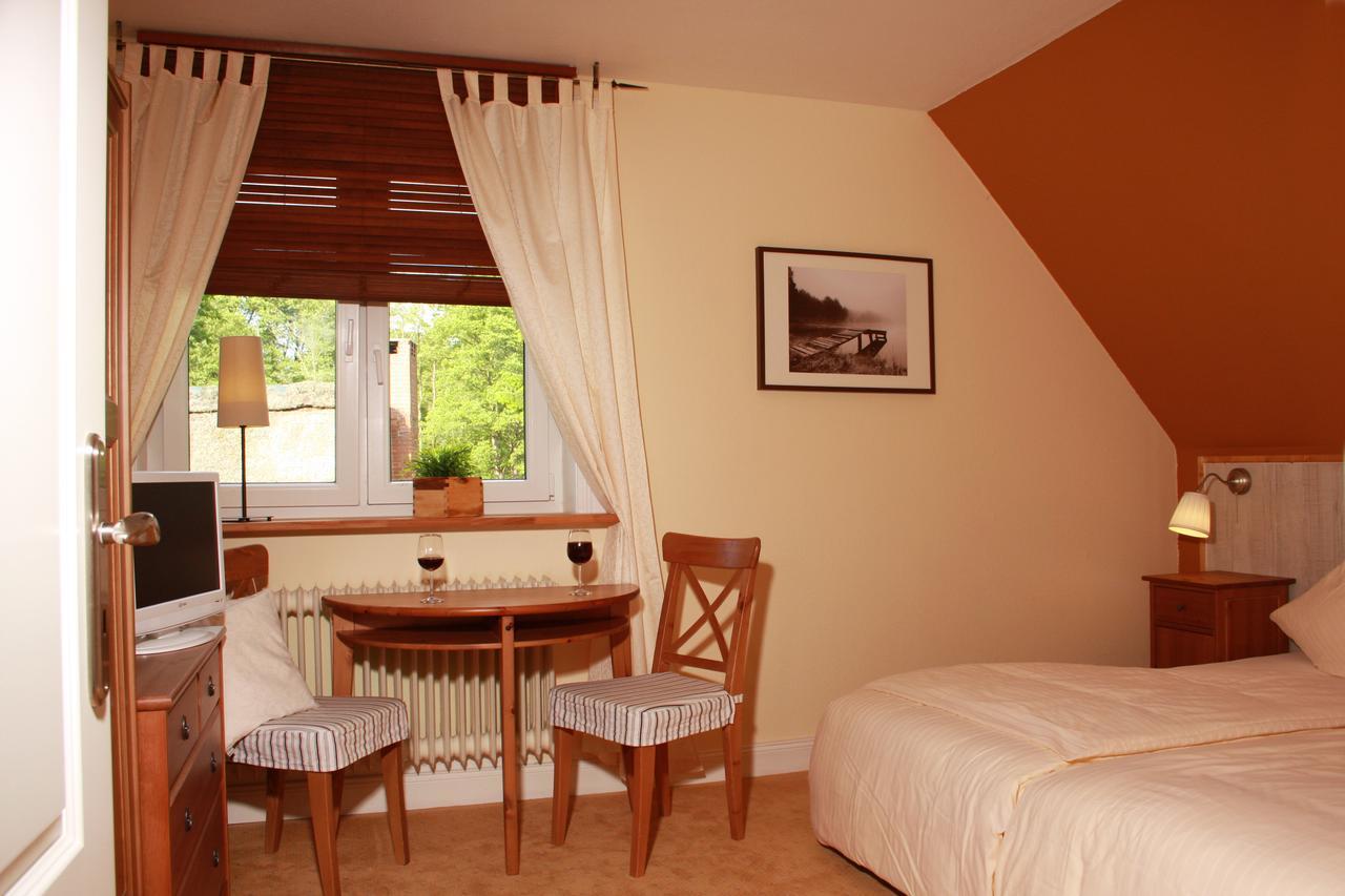 Landhaus Absalonshorst Hotell Groß Grönau Rum bild